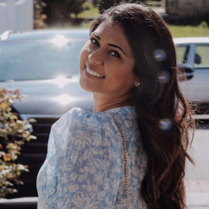 Meet your Posher, Dhara